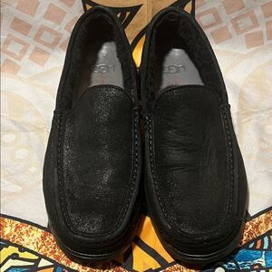 UGG | Shoes | Ugg Colston Black Leather Loafer | Poshmark display picture 2